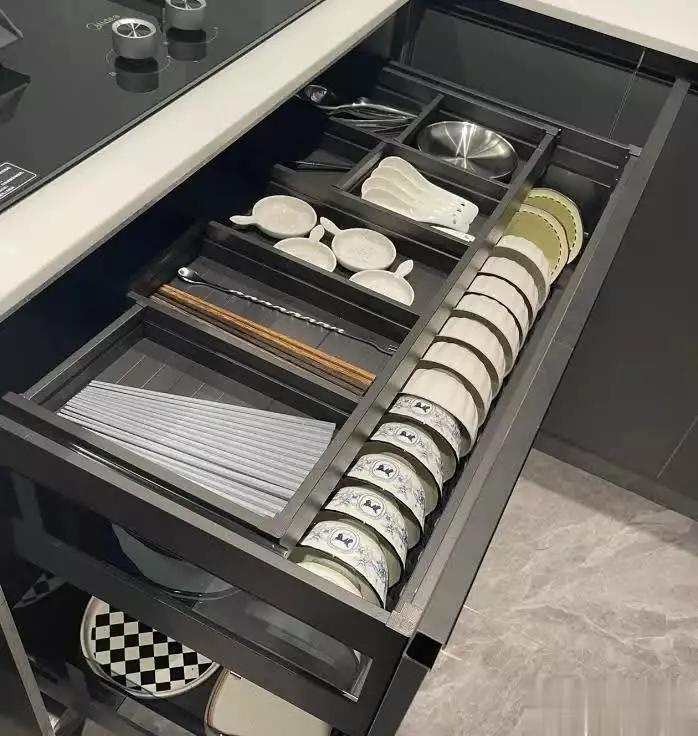 橱柜承重能力_定制橱柜 品牌 性价比_板材厚度选择