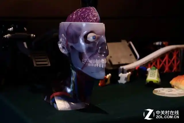 未来趋势:色彩技术突破引爆2018彩色3D打印元年(图28) 3d打印fdm技术_Polyjet全彩3D打印技术_Stratasys J750彩色3D打印机