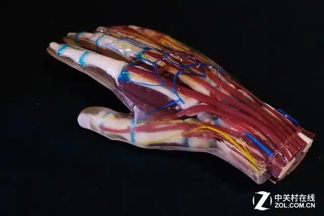 未来趋势:色彩技术突破引爆2018彩色3D打印元年(图30) 3d打印fdm技术_Polyjet全彩3D打印技术_Stratasys J750彩色3D打印机