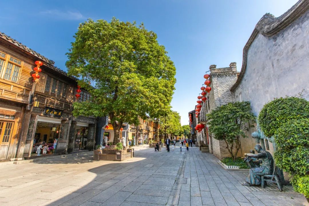 福州10大好玩景点,第一次到福州游玩一定不要错过(图1) 福州火车站附近美食推荐_福州平潭岛海岛风光旅游_福州三坊七巷旅游攻略