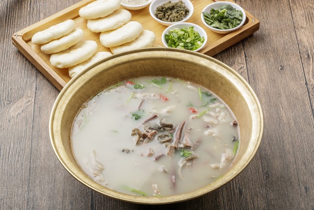 太原十大必吃美食:本地人私藏老字号清单,每一口都是千年晋味!(图3) 太原特色美食推荐_清和元头脑_太原美食