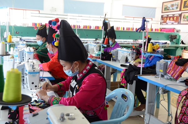 德宏:抓经济 惠民生 固边防(图2) 德宏傣族景颇族自治州高质量发展_德宏州农业技术推广中心黄必华_德宏州主题教育走深走实