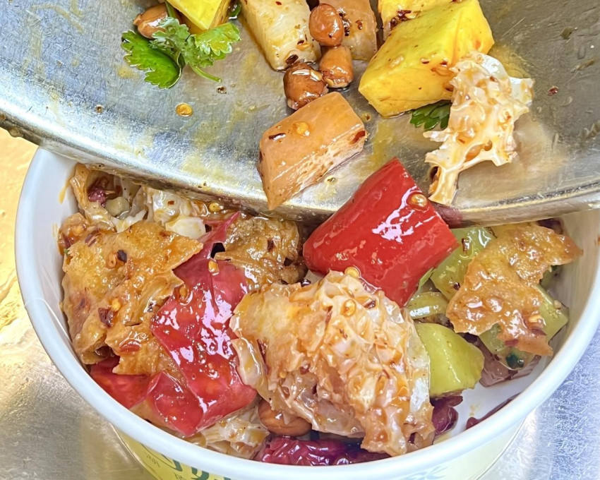 已签约门店超400+,湘西姑娘泡菜为什么火?(图2) 湘西泡菜品牌发展_湘西姑娘泡菜门店扩张_湖南湘西小吃