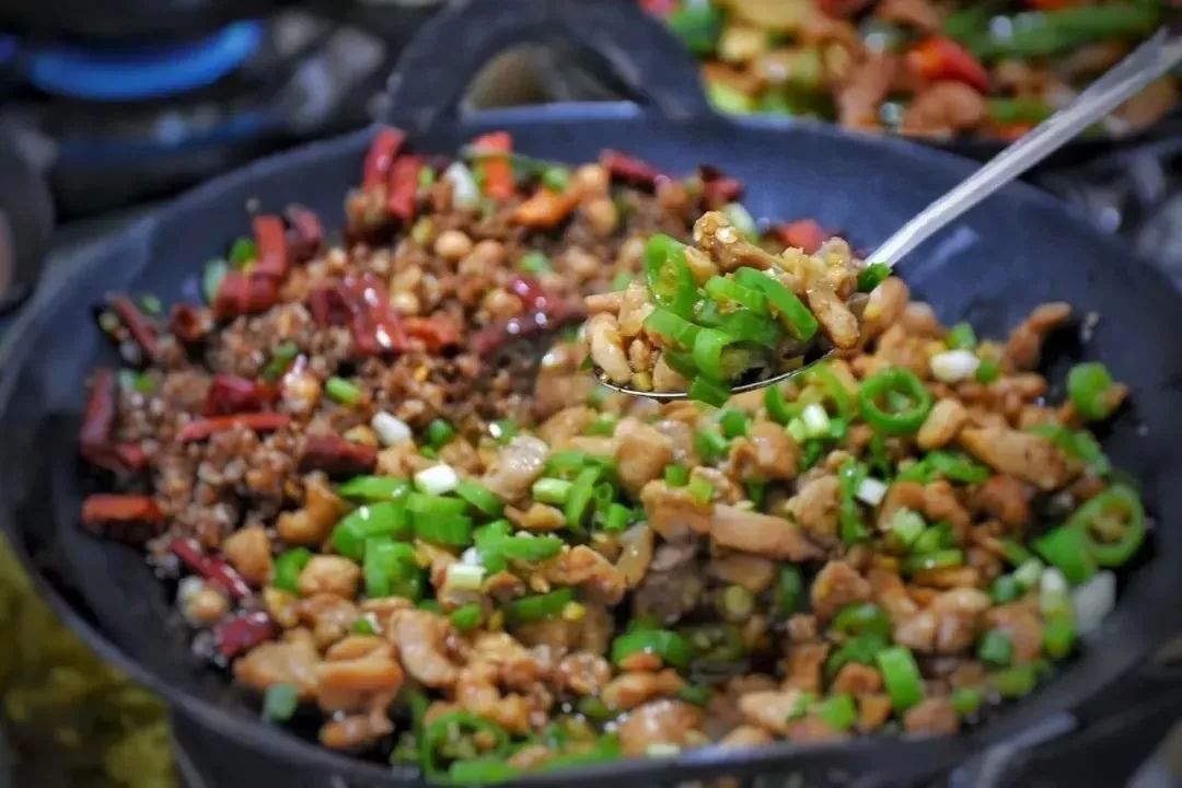 长沙重口味之巅 8家被吃货低估的湘西菜馆「长沙榜143期」(图7) 长沙湘西菜推荐_湘西菜长沙哪家好吃_湖南湘西小吃