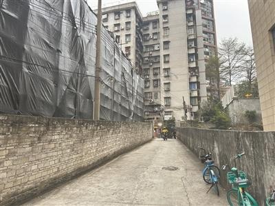 原包装厂小区路费合法性_高速路费发票有人要吗_小区斜坡路费争议
