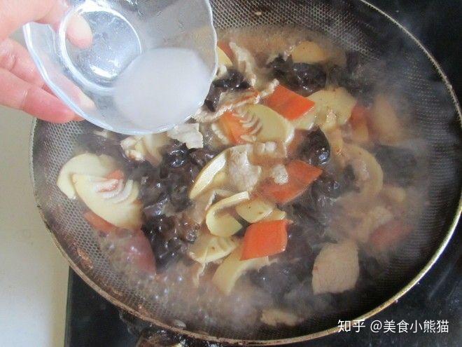 经典川菜锅巴肉片这样做,酥香中带着肉片滑嫩,好吃到没话说!(图12) 脆香锅巴肉片食谱_锅巴菜制作方法_锅巴肉片做法