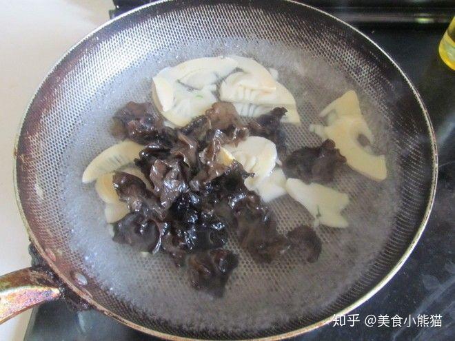 经典川菜锅巴肉片这样做,酥香中带着肉片滑嫩,好吃到没话说!(图5) 锅巴肉片做法_锅巴菜制作方法_脆香锅巴肉片食谱