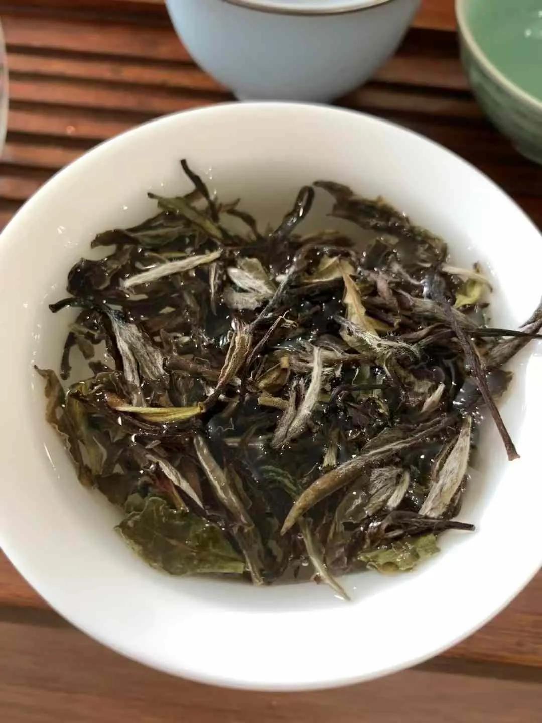 茶艺师打死不告诉你的27个茶叶冷知识!(图6) 普洱生茶放多久变熟茶_喝茶冷知识_有关茶叶知识