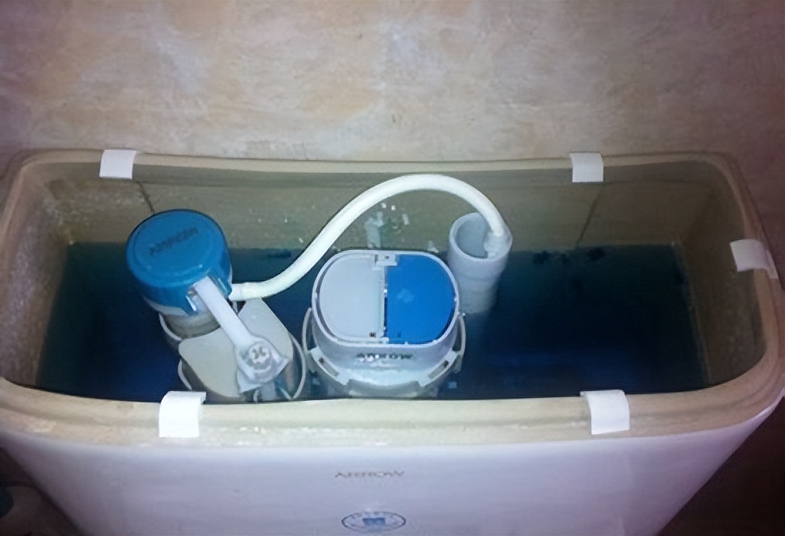 卫生间水箱漏水怎么维修?快来学习一波!(图5) 卫生间水箱漏水原因及维修方法_汽车水箱盖更换_卫生间水箱密封垫老化维修