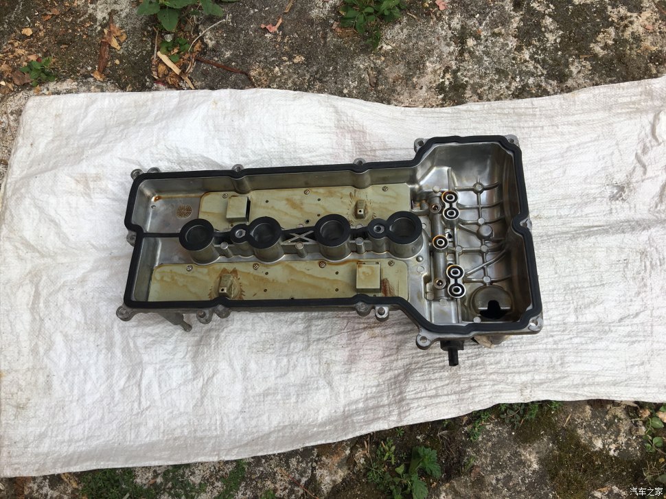 别克凯越2013款1.5手动自己更换气门室盖垫(图5) 凯越16万公里保养经验_汽车水箱盖更换_手动档凯越气门室盖垫更换教程