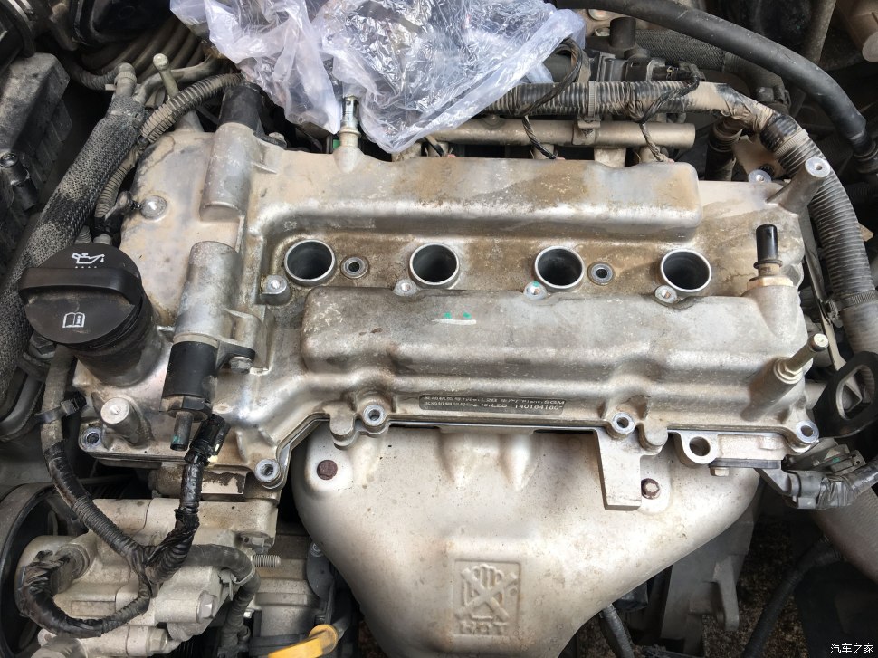 别克凯越2013款1.5手动自己更换气门室盖垫(图7) 凯越16万公里保养经验_手动档凯越气门室盖垫更换教程_汽车水箱盖更换