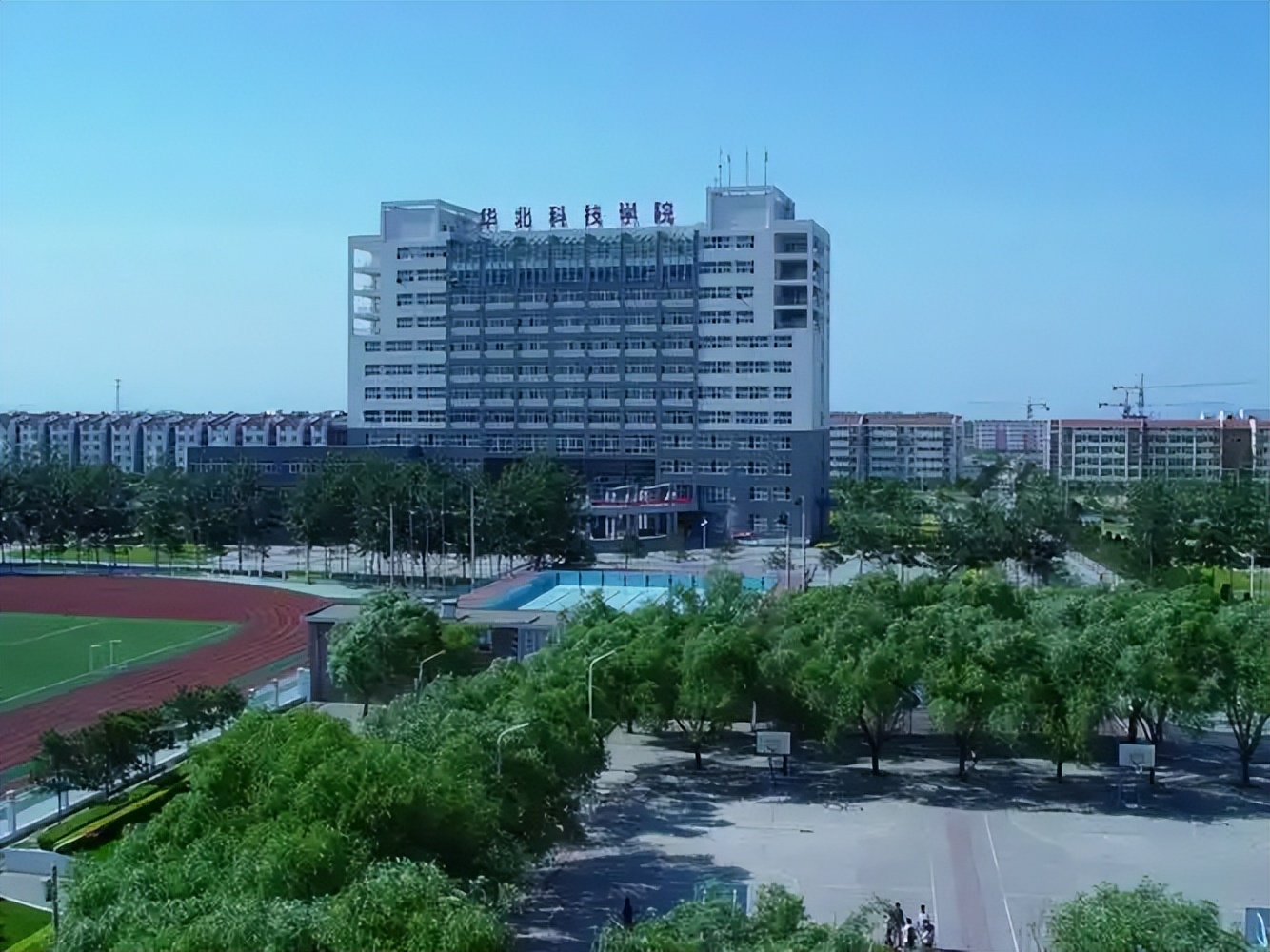 廊坊市理工类院校录取分数_燕郊华北科技学院学费_河北物理类录取数据对比