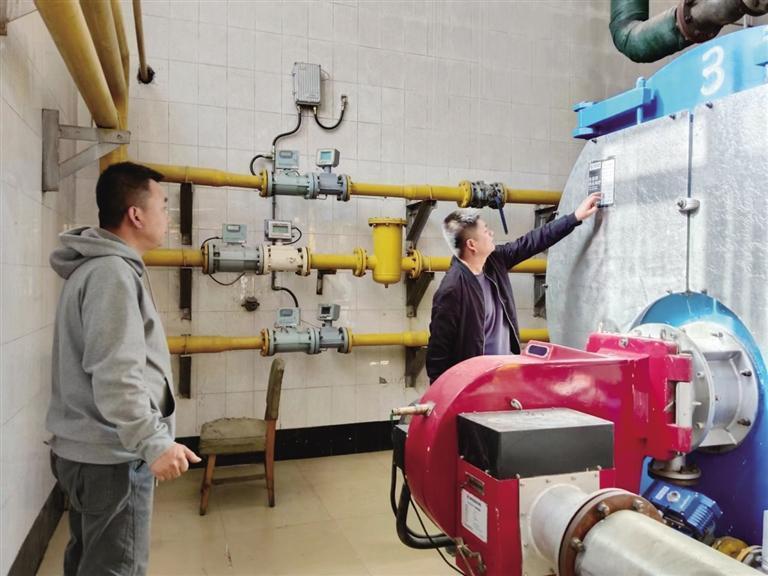 更换供热管网 发放取暖补贴 兰州市各县区全力以赴确保“暖流”如期入户(图1) 兰州供暖准备_兰州市维修壁挂炉_城关区供暖改造