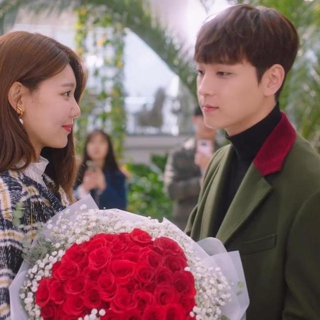 朴信惠的男人,回来了!卷毛花美男,看谁还嫌弃配不上女神(图11) 崔泰俊 朴信惠 童星出身_朴信惠龙俊亨怎么认识