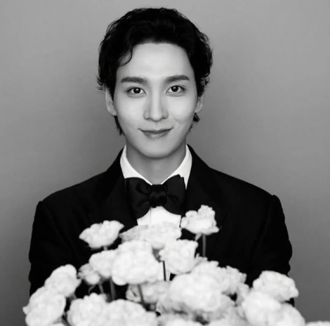 承包了韩剧女主角的“男神收割机”,朴信惠结婚了(图7) 朴信惠崔泰俊婚礼细节_朴信惠龙俊亨怎么认识_韩剧女主角朴信惠婚礼现场布置