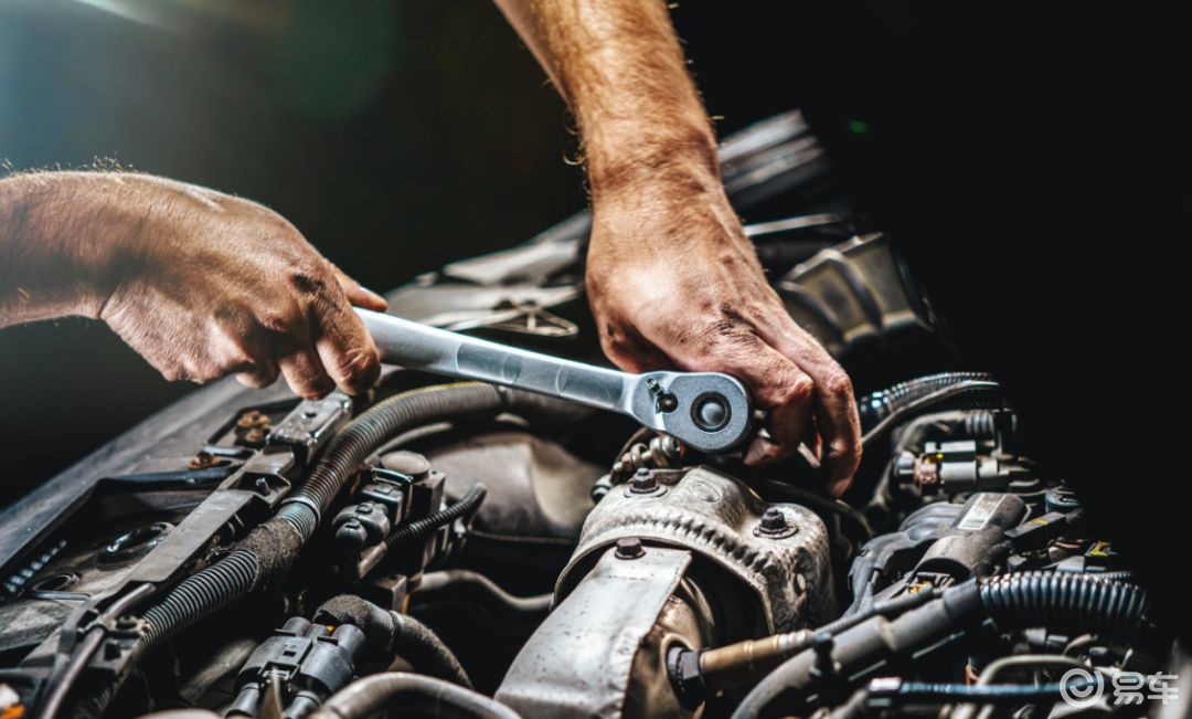 中美汽修人工资对账,扎心了(图2) 修车师傅一般工资多少_美国汽修工时薪对比中国汽修工收入差距_中美蓝领劳动者生存状态差异