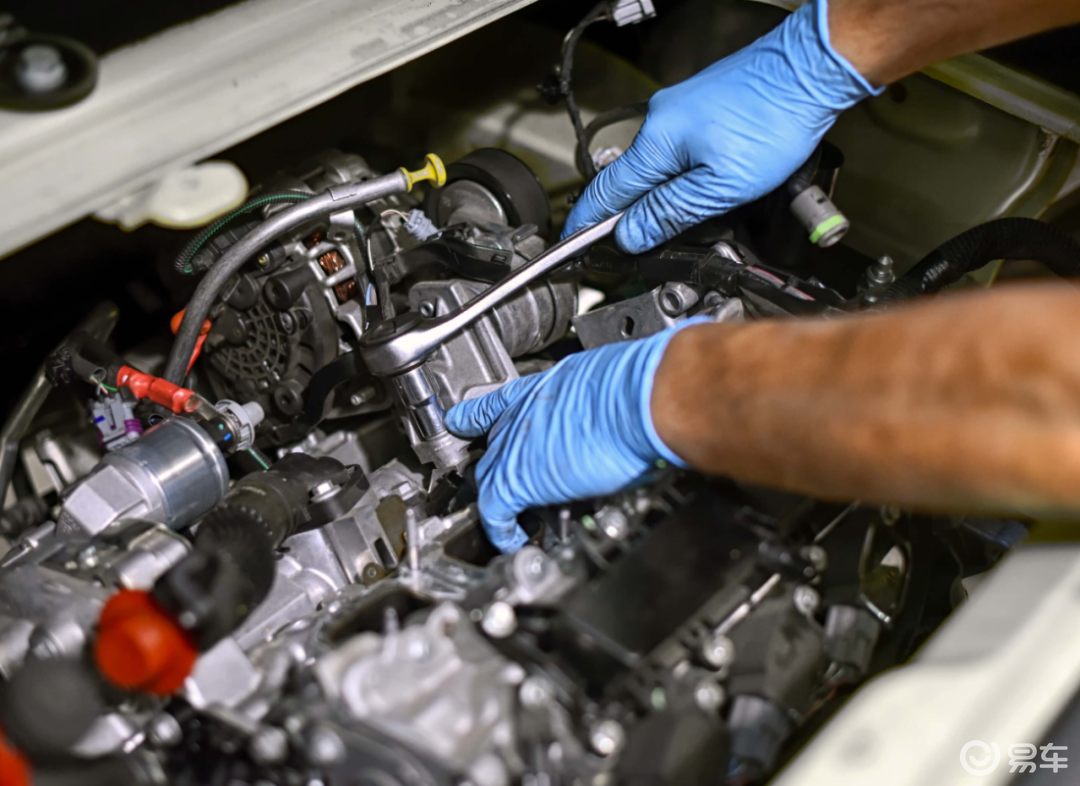 中美汽修人工资对账,扎心了(图6) 美国汽修工时薪对比中国汽修工收入差距_修车师傅一般工资多少_中美蓝领劳动者生存状态差异