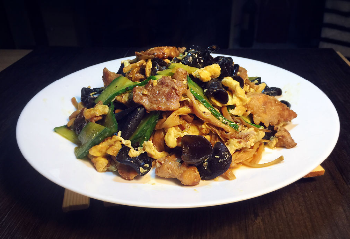 15道经典鲁菜的做法,这些学会了就不用去下馆子了(图11) 鲁菜菜名大全_九转大肠做法 鲁式经典狮子头制作步骤 上汤溜鱼片制作方法