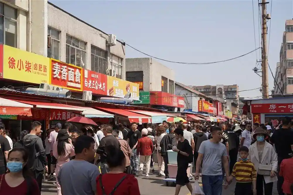 淄博烧烤的“滤镜”(图9) 淄博烧烤热度下降_烧烤小店_淄博烧烤降温趋势