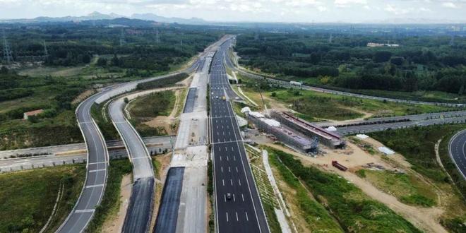 青岛这些重点项目将于年内通车、完工(图1) 沈海高速公路收费用标准_青岛交通基础设施项目_沈海高速公路改扩建工程