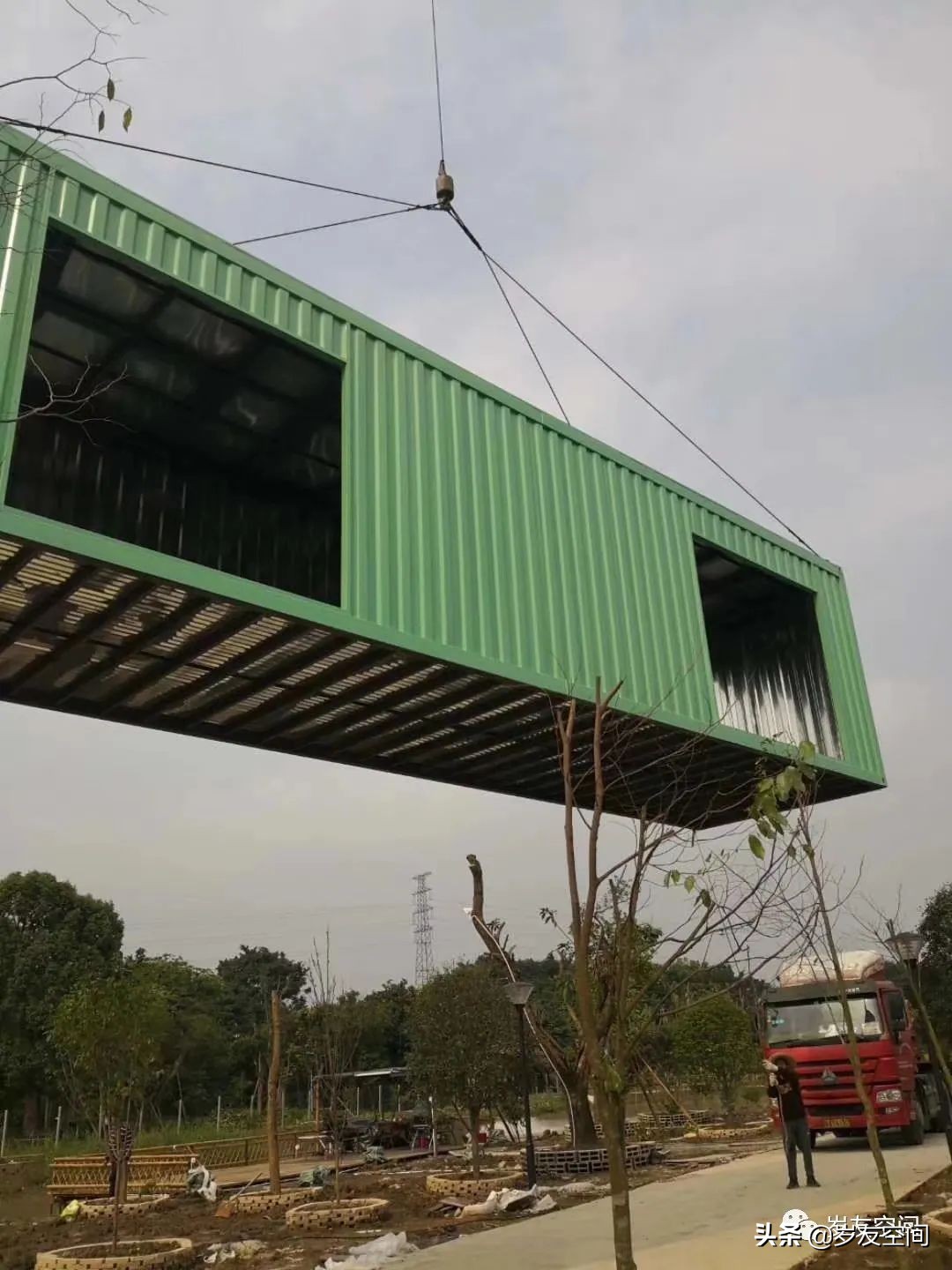 集装箱建筑特征_玻璃钢房子图片_集装箱建筑定义