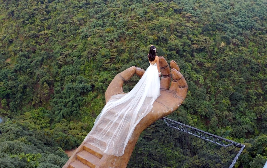 最丑建筑盘点_玻璃钢房子图片_中国千奇百怪建筑排名