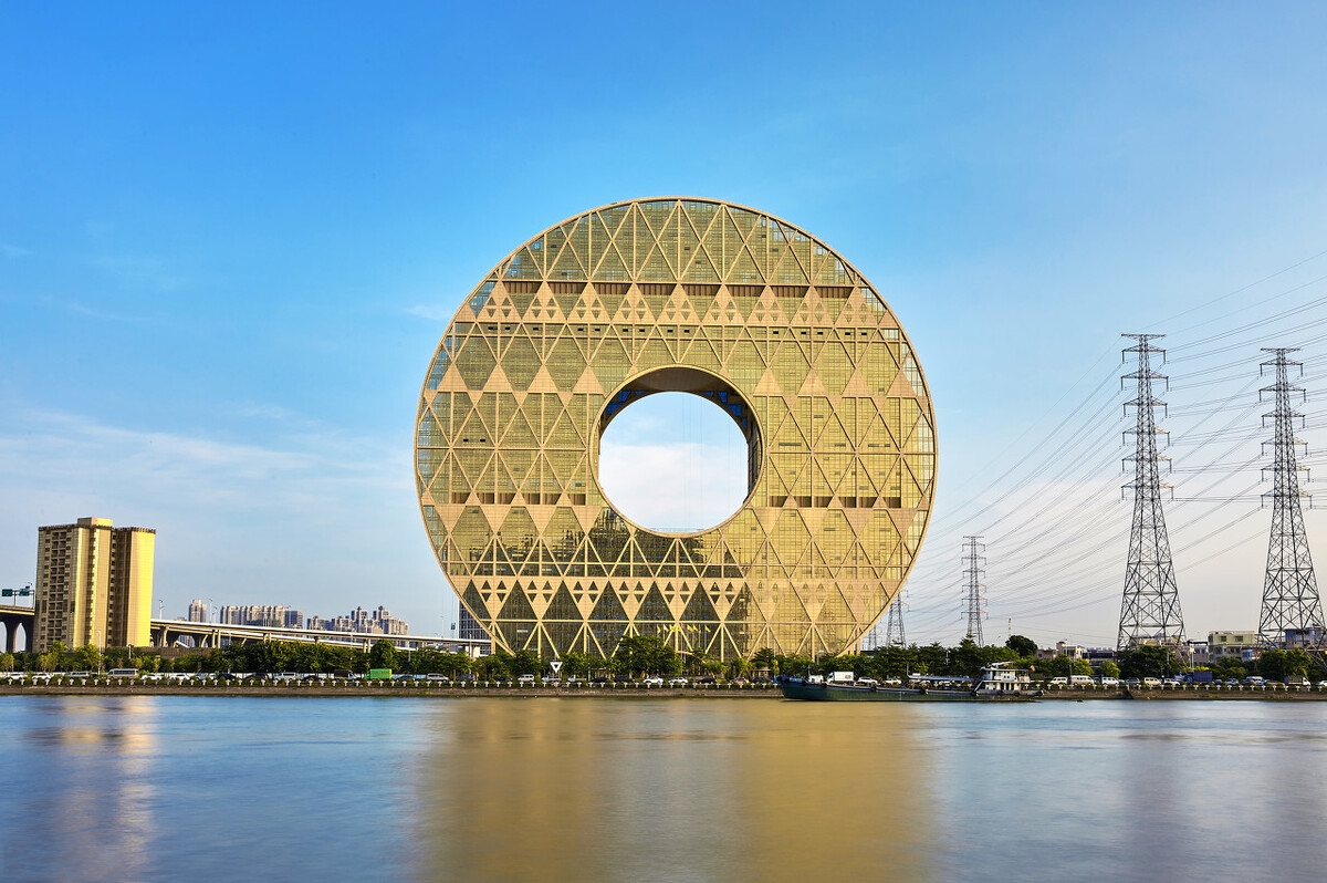 中国千奇百怪建筑排名_玻璃钢房子图片_最丑建筑盘点