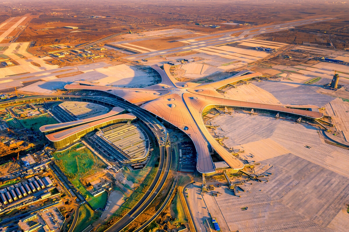 中国千奇百怪建筑排名_最丑建筑盘点_玻璃钢房子图片