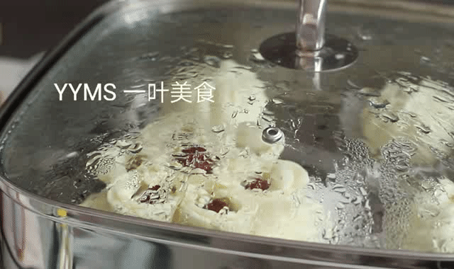 年夜饭花样面食,枣花馍寓意好,做法简单,松软光滑白净红枣馒头(图18) 枣山馍寓意象征_花样面食做法_枣花馍红枣馒头制作方法