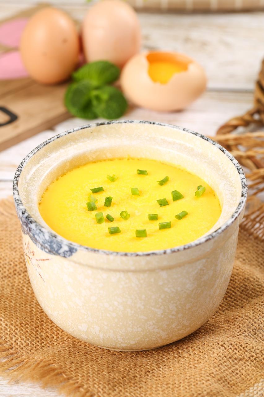 挑战!用 10 元钱做出一桌丰盛美食(图5) 10元10菜谱_10元挑战美食盛宴_吃货大食堂食材探索