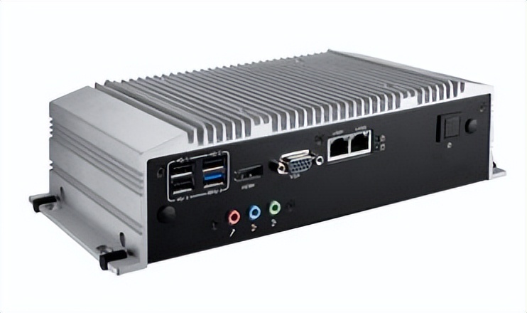 专为严苛场景而生:研华小型工控机推荐(图2) 工控机 小型化 工业物联网_苏州工控机维修