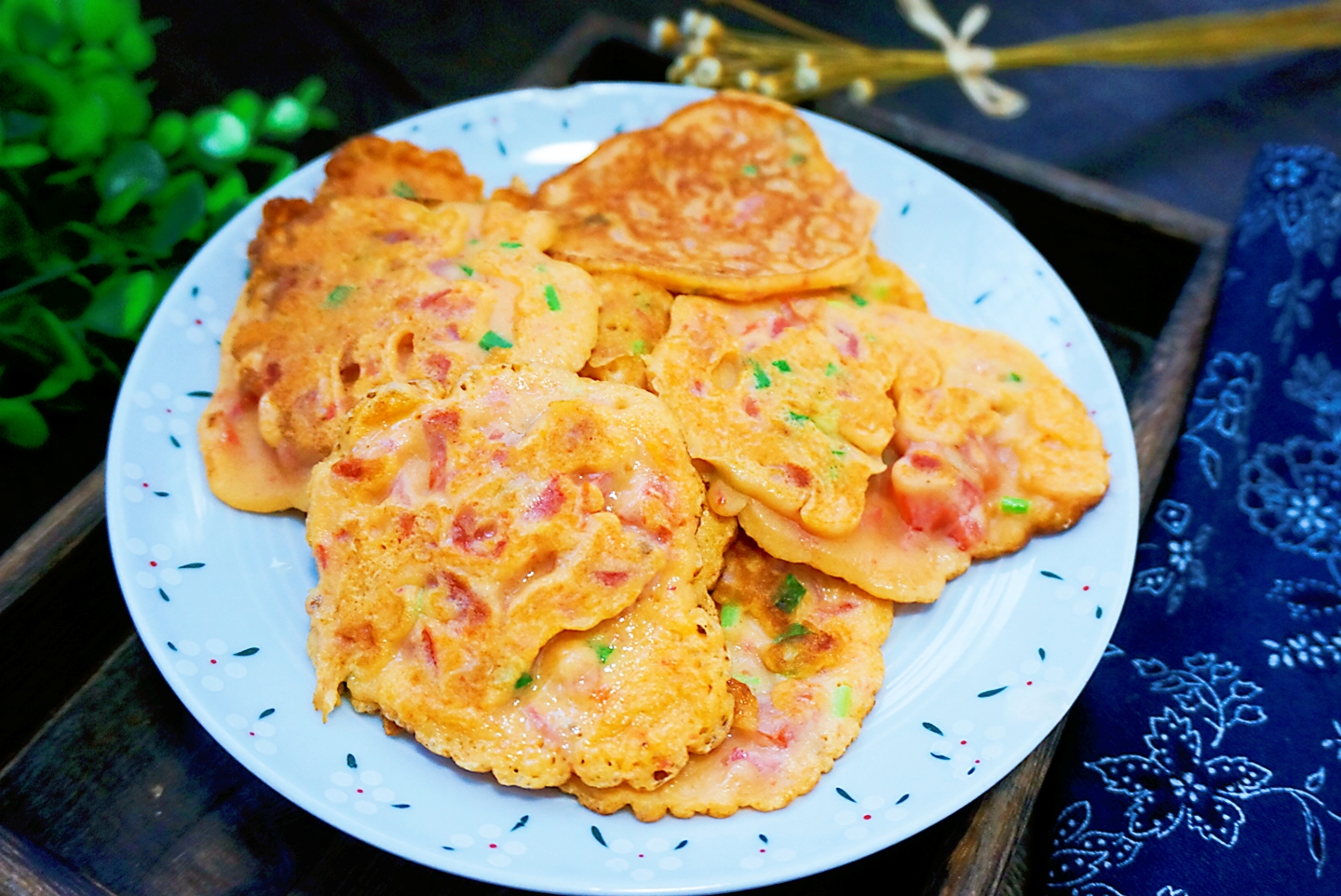 5道面食的做法,好吃好做,换着花样吃,北方人尤其爱(图7) 发面饼做法_花样面食做法_饺子皮饼葱花饼制作方法