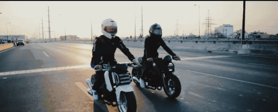 轿车翘头的原因_小踏板摩托车翘头技巧_摩托车龙抬头入门教程