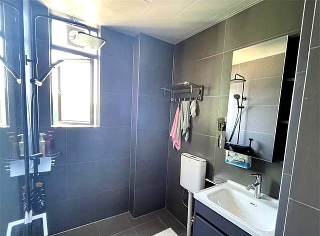 可惜装修不能重来,否则我发誓,卫生间绝对不去跟这7处风(图2) 壁龛防霉地漏推荐_卫生间清洁神器_卫生间瓷砖用美缝吗