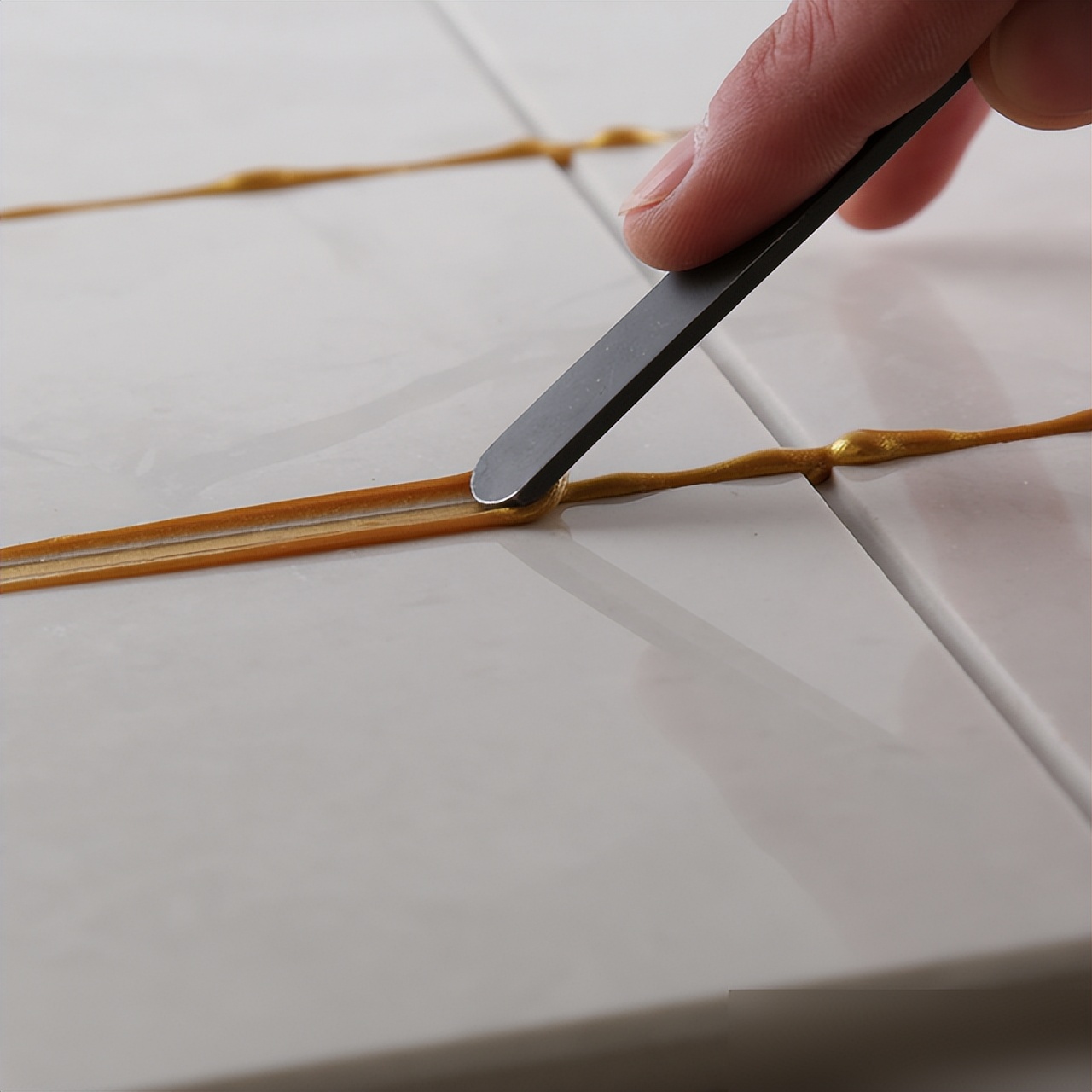 卫生间瓷砖用美缝吗_瓷砖美缝施工_美缝剂选择技巧