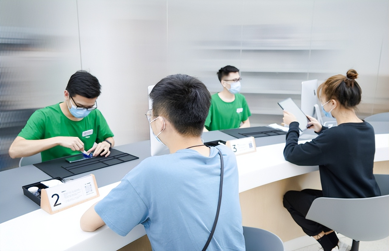 手机售后哪家更好?细究华为OPPO两大品牌,同城取送服务太贴心了(图6) OPPO售后服务_呼和浩特三星售后_华为售后服务