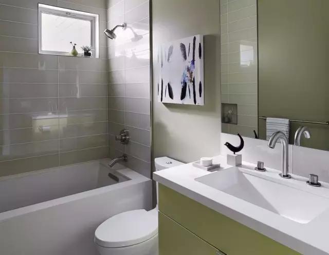 卫生间装修效果图_卫生间墩布池装修效果_小卫生间浴缸设计