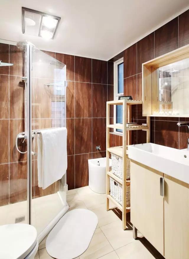 小卫生间浴缸设计_卫生间装修效果图_卫生间墩布池装修效果