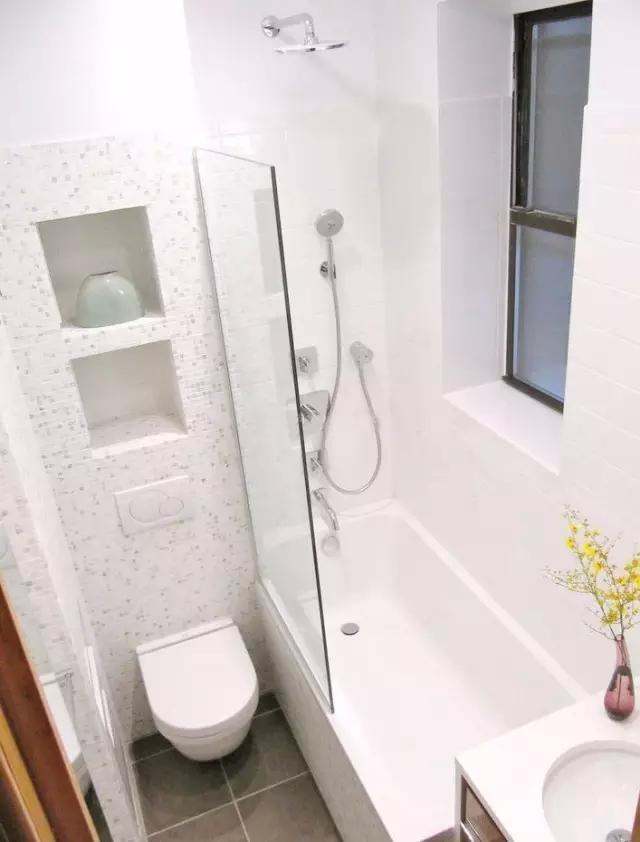 卫生间墩布池装修效果_小卫生间浴缸设计_卫生间装修效果图