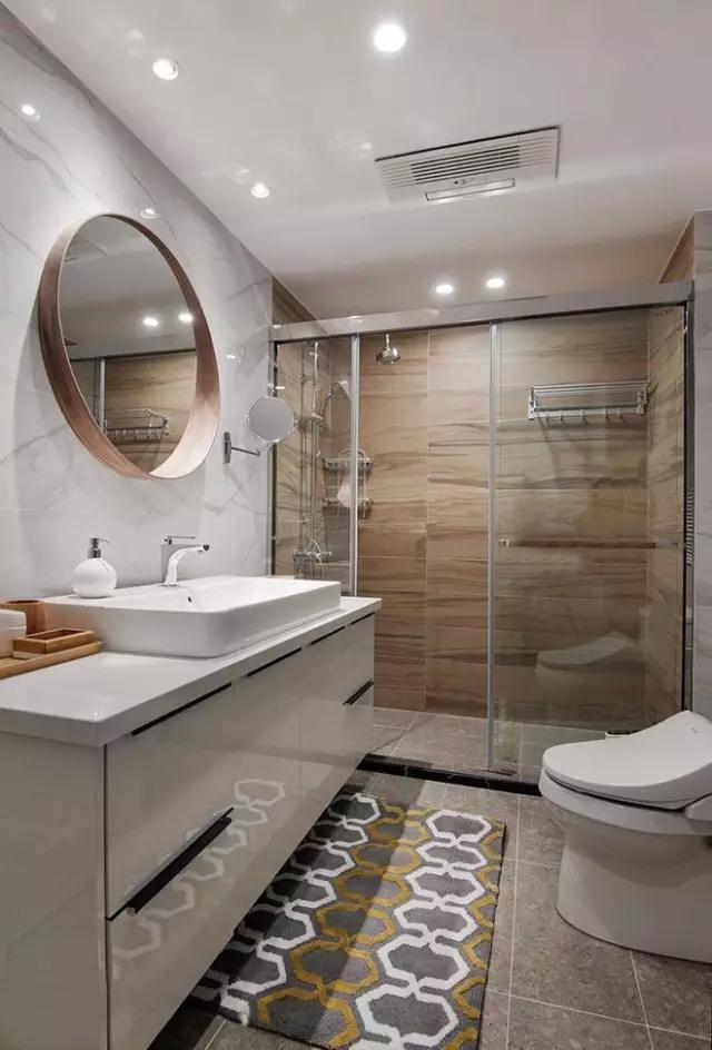 卫生间装修效果图_卫生间墩布池装修效果_小卫生间浴缸设计