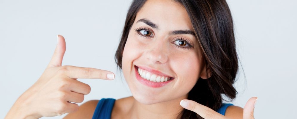 刷牙时,你是横着刷还是竖着刷?听牙医解释完,可算明白了!(图1) 刷牙时,你是横着刷还是竖着刷?听牙医解释完,可算明白了!