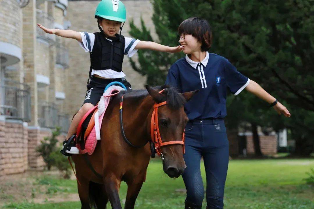 宁波至诚学校初中部招生_宁波兴宁中学学费_宁波华茂外国语学校招生简章