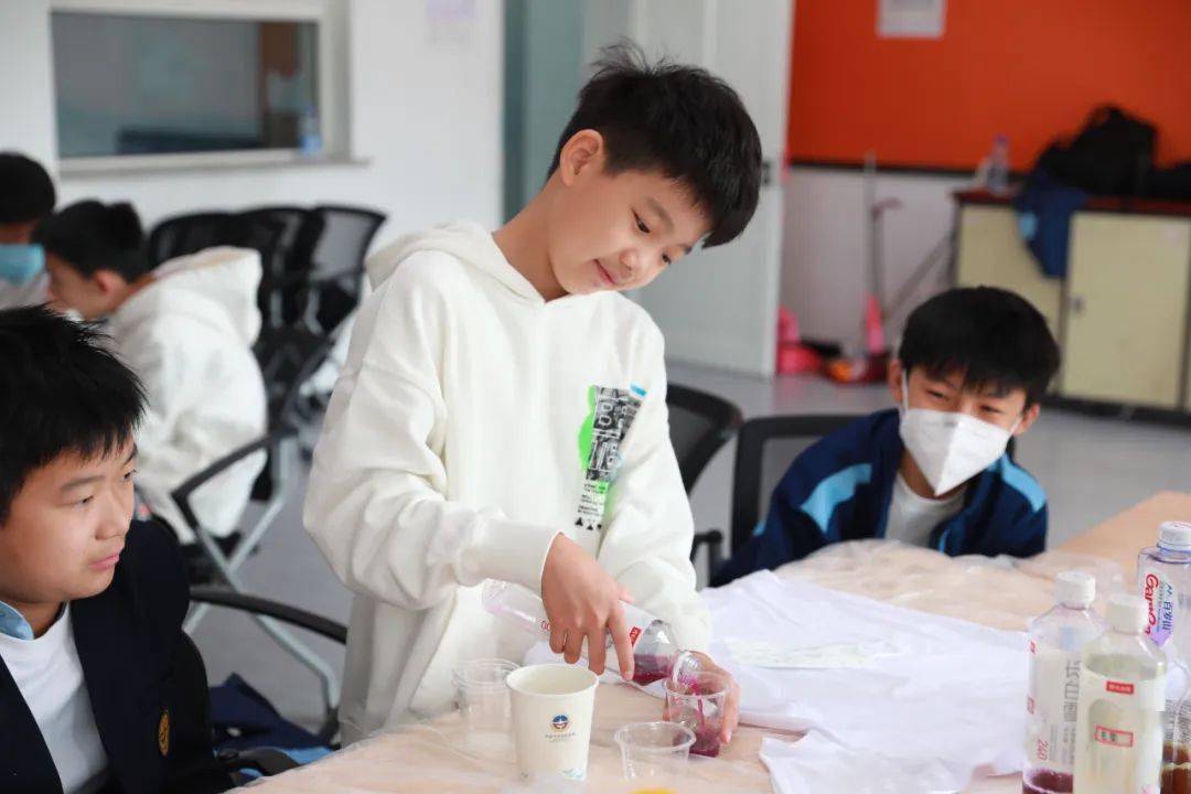 宁波至诚学校初中部招生_宁波兴宁中学学费_宁波华茂外国语学校招生简章