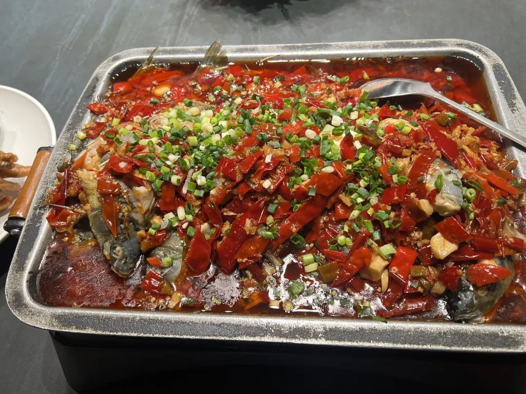 一条三峡鱼“烤”进千万家(图3) 万州烤鱼做法_万州烤鱼文化_状元烤蹄培训 万州烤鱼