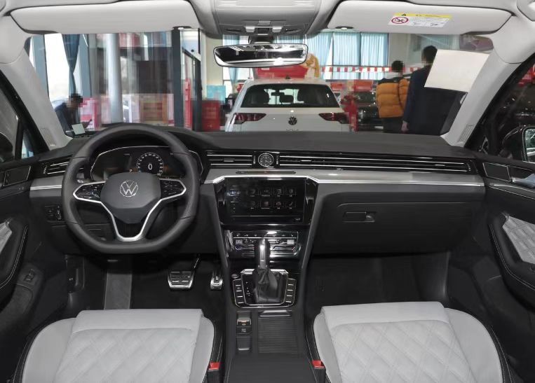 18万没要红旗H5提了大众迈腾,开了890公里后,车主说出真实感受(图3) 2025迈腾尊贵提车作业_选车推荐_红旗H5与大众迈腾对比