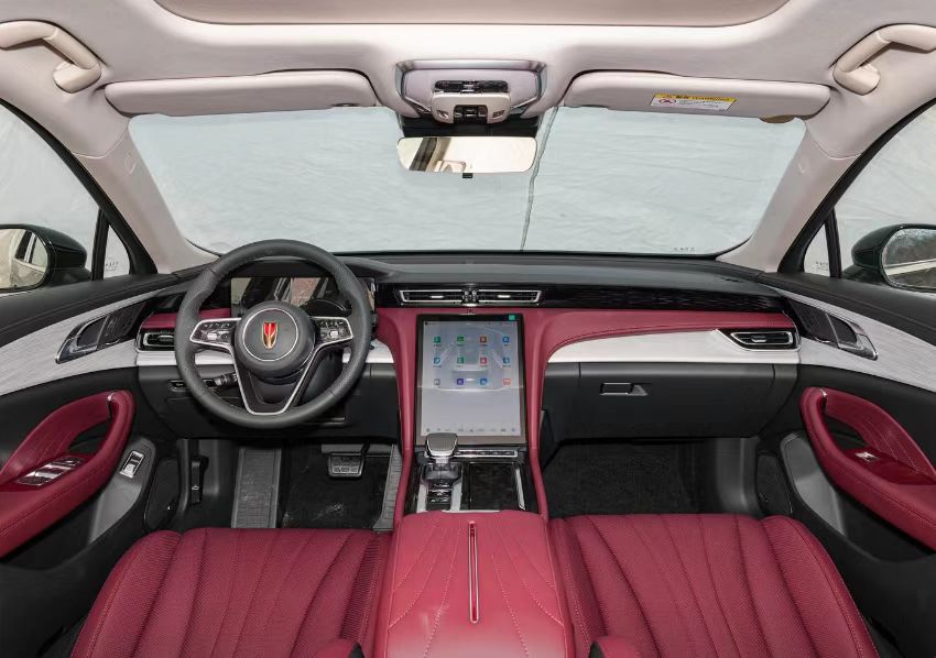 18万没要红旗H5提了大众迈腾,开了890公里后,车主说出真实感受(图4) 红旗H5与大众迈腾对比_2025迈腾尊贵提车作业_选车推荐