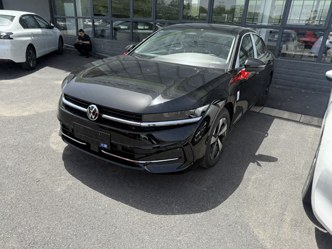 2024款大众迈腾380TSI尊贵版,7.3秒破百,宜商宜家之选(图1) 迈腾2024款380TSI尊贵版二手车价格_2025迈腾尊贵提车作业_迈腾2024款380TSI尊贵版市场行情分析