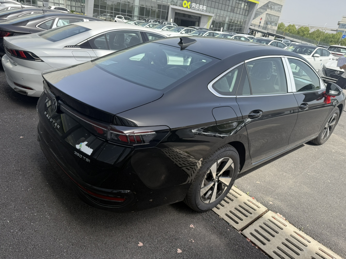 2024款大众迈腾380TSI尊贵版,7.3秒破百,宜商宜家之选(图6) 2025迈腾尊贵提车作业_迈腾2024款380TSI尊贵版市场行情分析_迈腾2024款380TSI尊贵版二手车价格