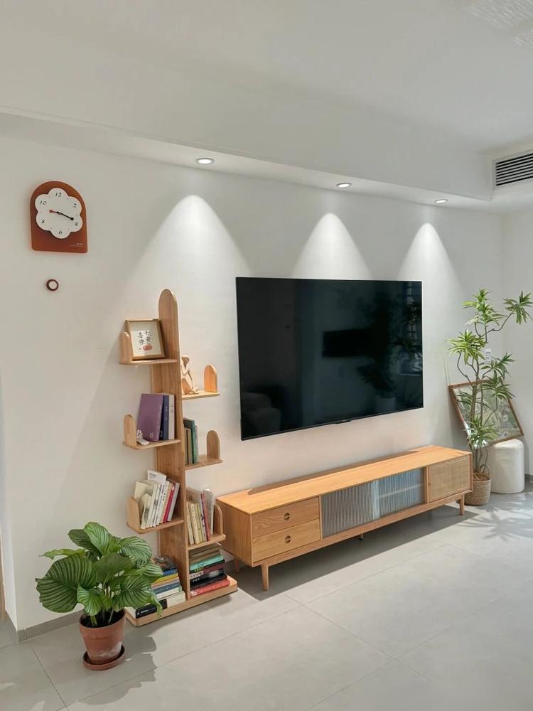 100㎡奶油原木风,简单舒适的小窝(图7) 原木奶油风装修攻略_100平房子装修设计图_客厅无主灯射灯设计