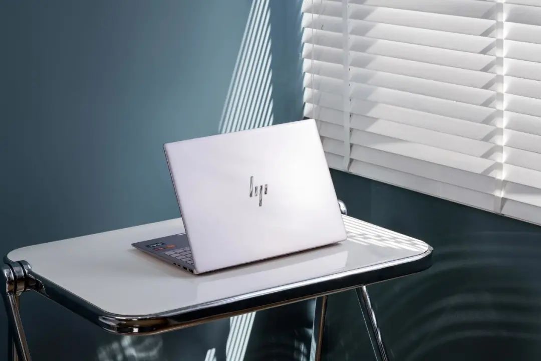 挑战一次性处理完1000张照片?惠普星Book Pro 14锐龙版体验(图3) 惠普星Book Pro 14锐龙版 32GB内存 1000张照片处理_惠普笔记本电脑如何安装内存条